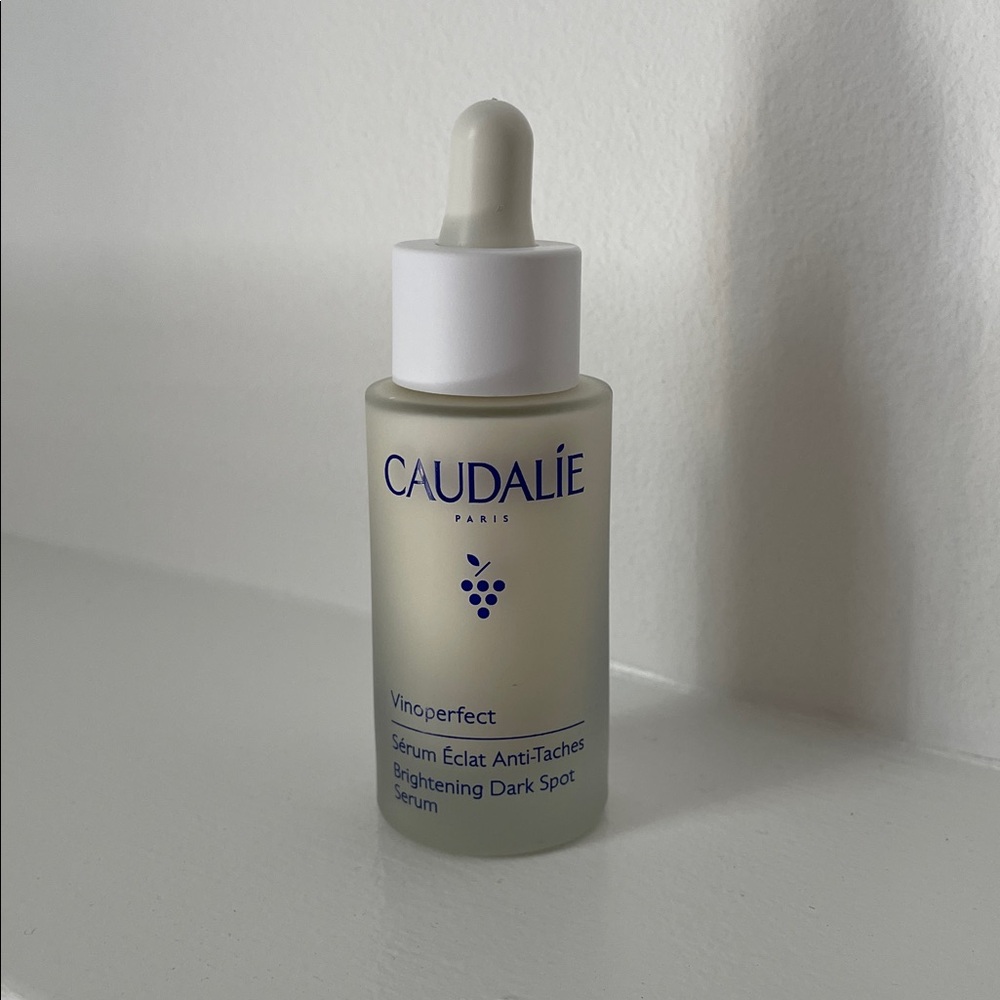 Caudalie Brightening Dark Spot Serum Vitamin C Alternative - NEVER OPENED